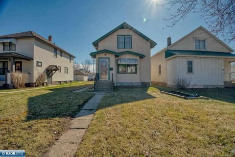 Photo of 1522 13th Ave E, Hibbing, MN 55746 (MLS # 149721)