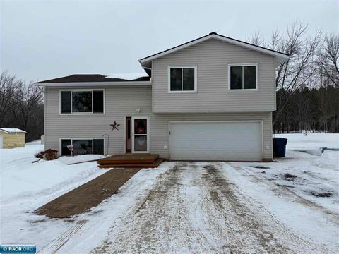 Photo of 3991 Dillon Road, Hibbing, MN 55746 (MLS # 149500)