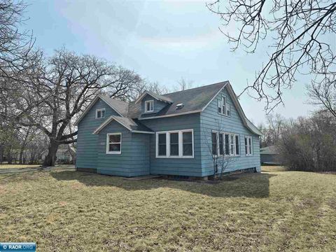 Photo of 1127 7th Street, International Falls, MN 56649 (MLS # 148173)