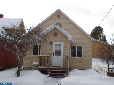 Photo of 17 3rd St, Chisholm, MN 55719 (MLS # 149478)
