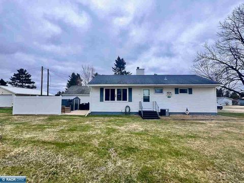 Photo of 32 Dogwood Blvd, Babbitt, MN 55706 (MLS # 149882)