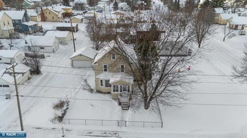 Photo of 217 3rd Avenue, Chisholm, MN 55719 (MLS # 149394)