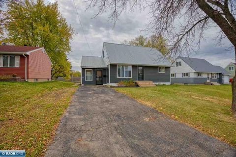 Photo of 420 Arlington Rd, Hoyt Lakes, MN 55750 (MLS # 149181)