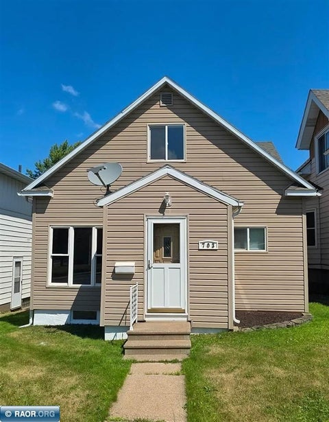 Photo of 703 Harrison St, Eveleth, MN 55734 (MLS # 150321)