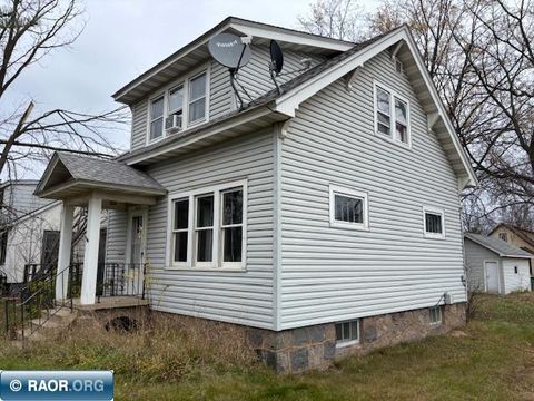 Photo of 2418 3rd Ave, Hibbing, MN 55746 (MLS # 149289)