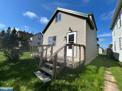 Photo of 103 Sharon St, Buhl, MN 55713 (MLS # 148904)