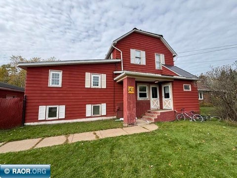 Photo of 3431 19th Ave E AVE, Hibbing, MN 55746 (MLS # 150814)