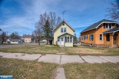 Photo of 230 2nd St NW, Chisholm, MN 55719 (MLS # 149829)