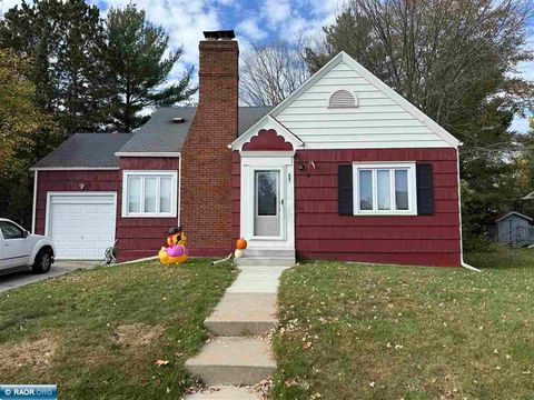 Photo of 627 1st St, Nashwauk, MN 55769 (MLS # 149153)