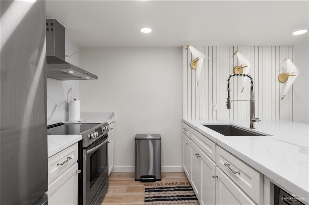 227 W Morningside Drive B222