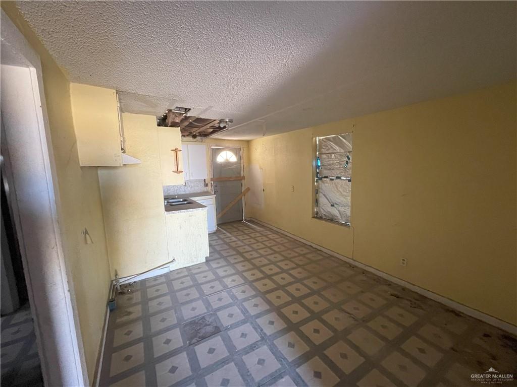 1302 E Cano Street, Edinburg, Texas image 4