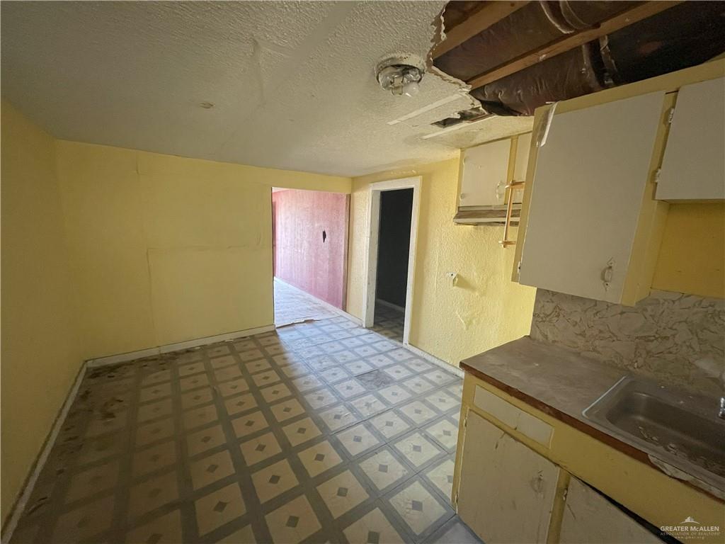 1302 E Cano Street, Edinburg, Texas image 5
