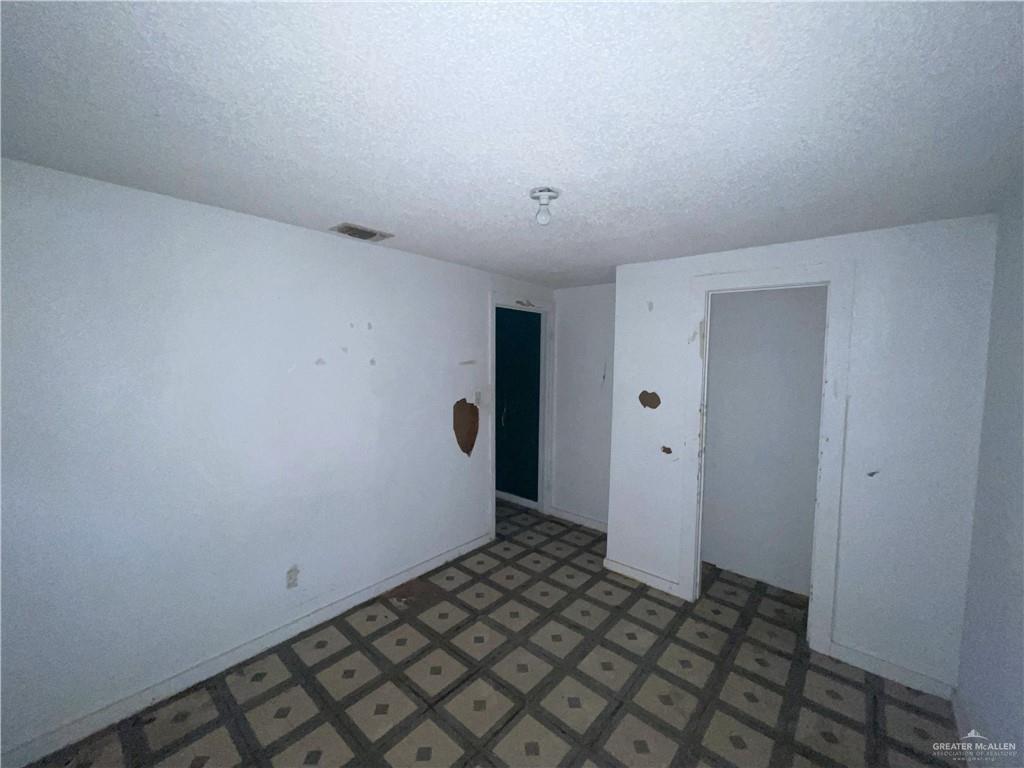 1302 E Cano Street, Edinburg, Texas image 6