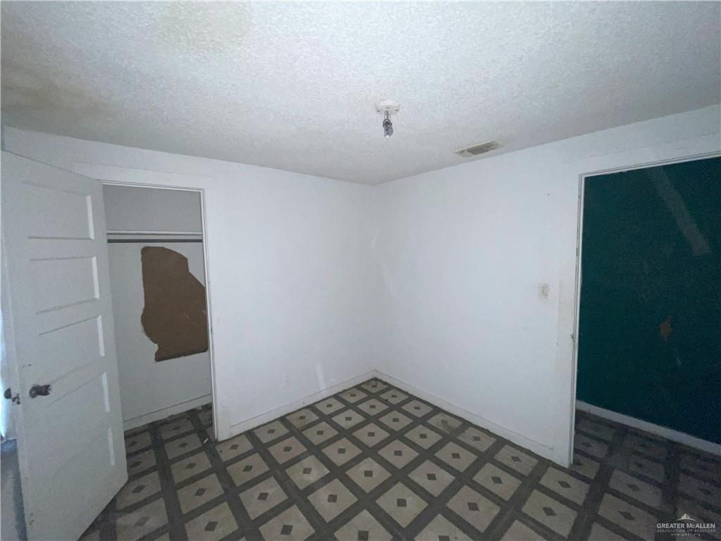 1302 E Cano Street, Edinburg, Texas image 7