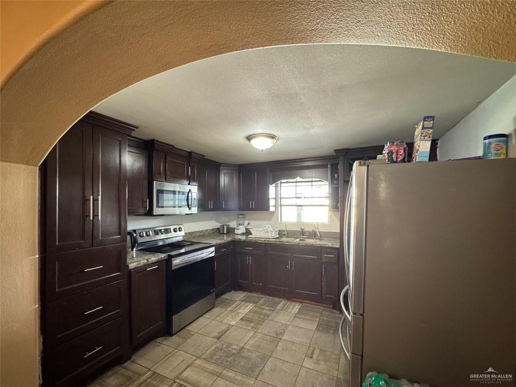 23960 N Texan Road, Edinburg, Texas image 11