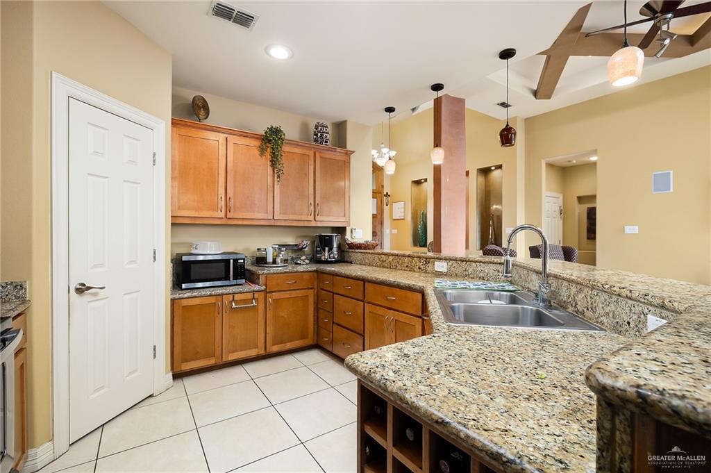 1400 W Park Drive, Pharr, Texas image 13