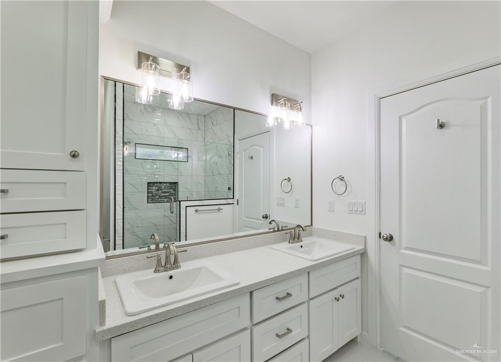 601 Moon Beam Street, Rio Grande City, Texas image 11