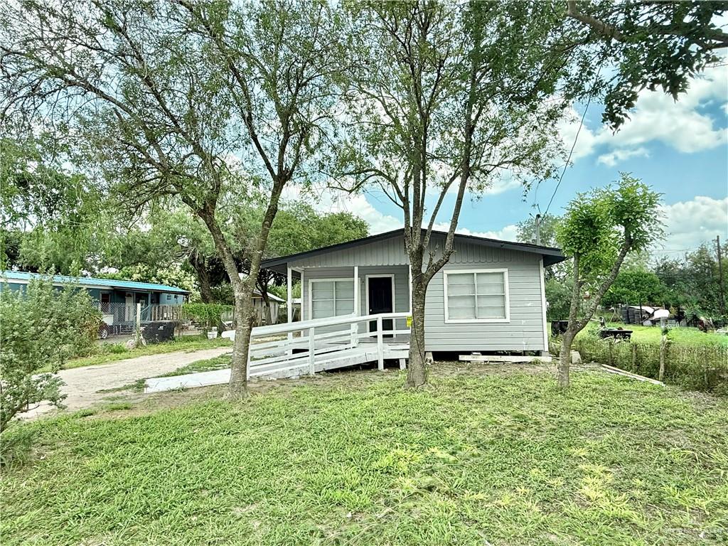 210 W Ciro Caceres Street, Elsa, Texas image 2