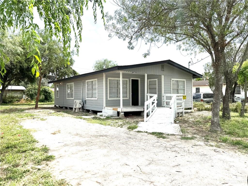 210 W Ciro Caceres Street, Elsa, Texas image 1
