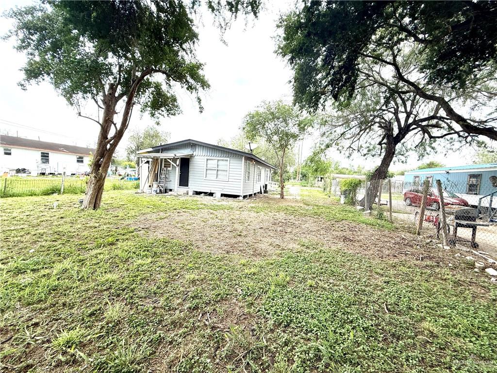 210 W Ciro Caceres Street, Elsa, Texas image 10