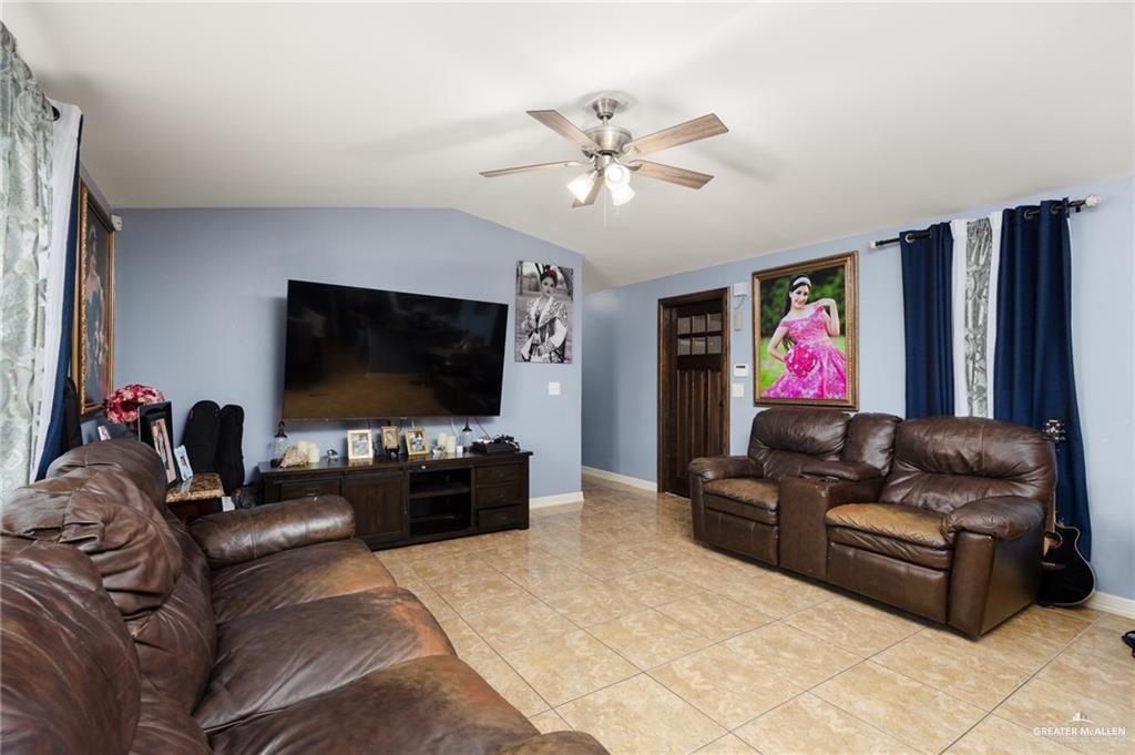 901 Sevilla Street, Alamo, Texas image 3