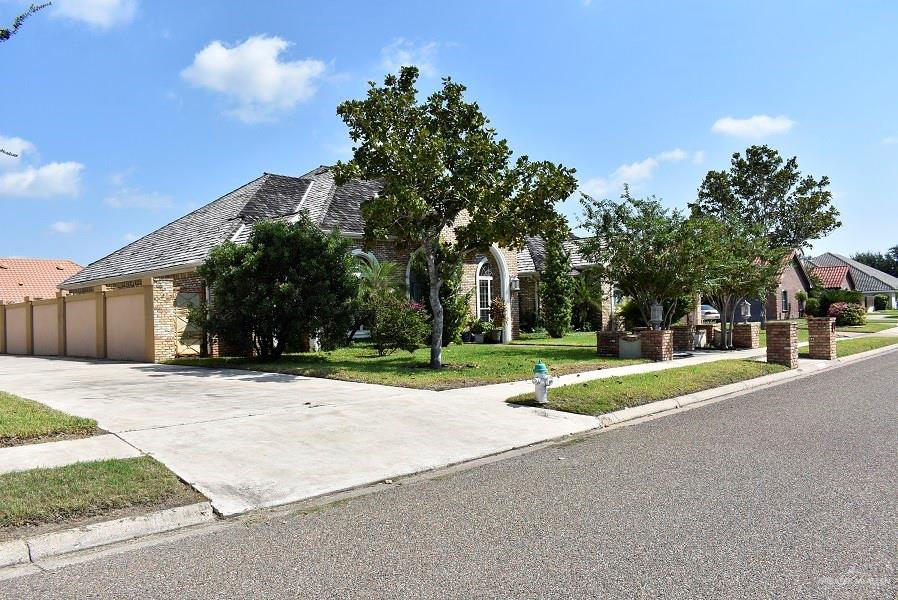 1617 Pebble Drive, Mission, Texas image 2