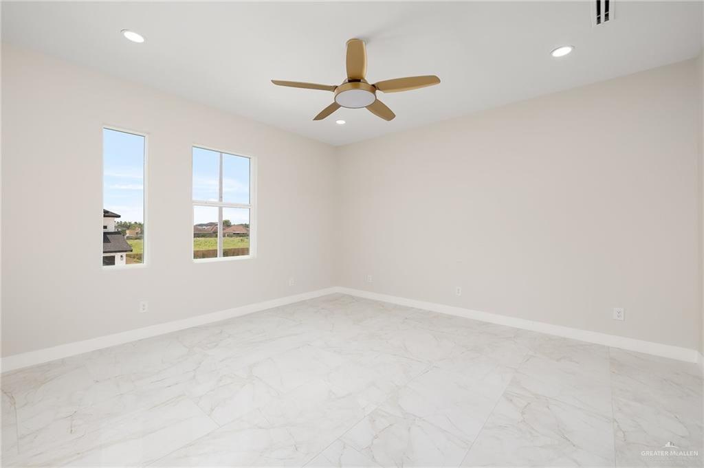 2705 E Solar Drive, Mission, Texas image 9