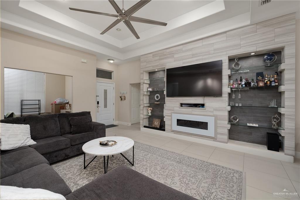 2917 Wanda Avenue, McAllen, Texas image 2