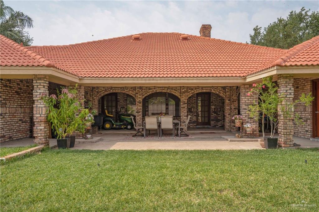 3211 N Shary Road