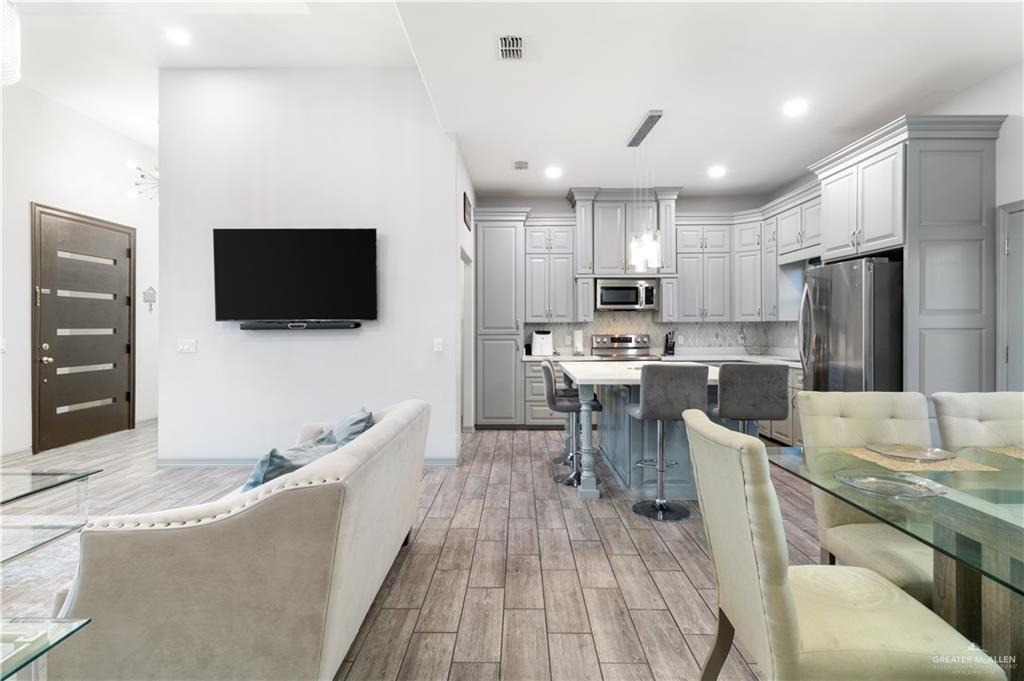 705 New Orleans Circle, Pharr, Texas image 10