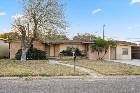 Photo of 1421 S 10th Avenue, Edinburg, TX 78539 (MLS # 497158)