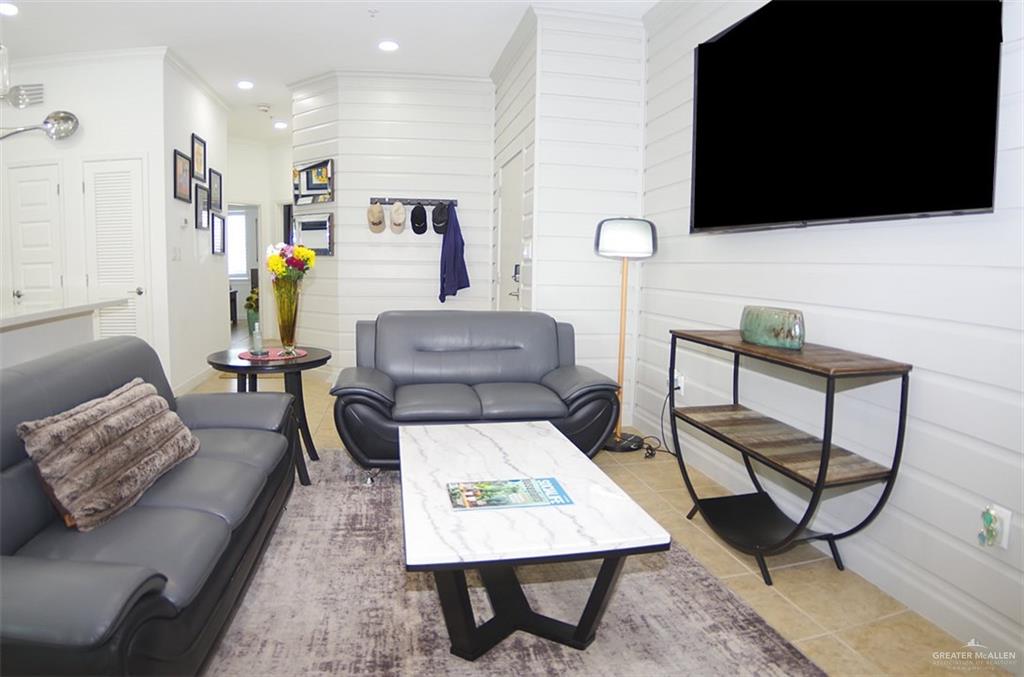 6410 Padre Boulevard 102