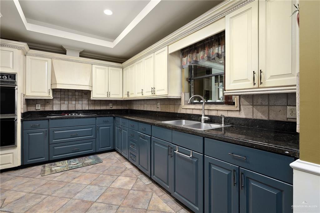 305 Bluebird Avenue, McAllen, Texas image 3