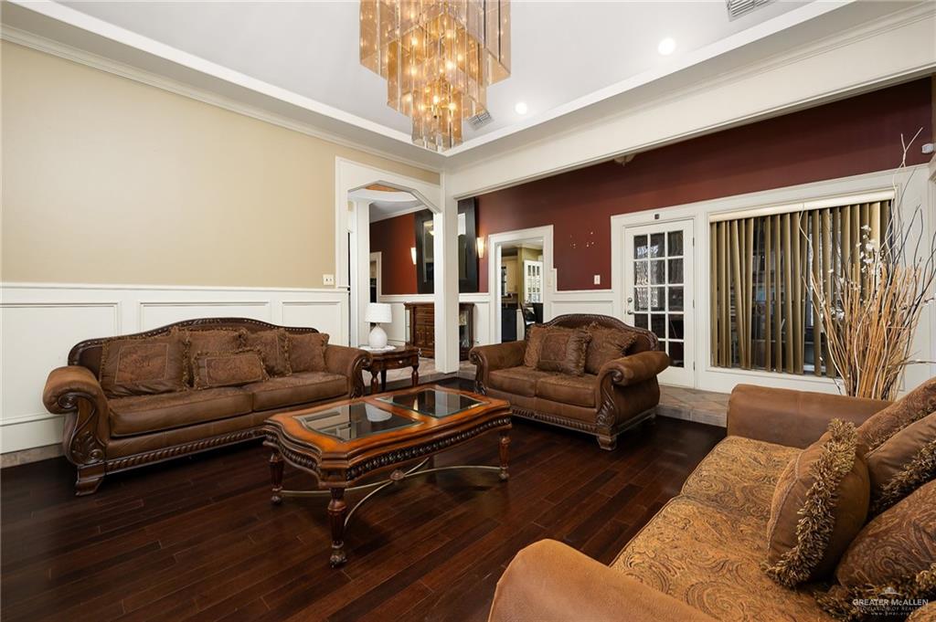 305 Bluebird Avenue, McAllen, Texas image 2