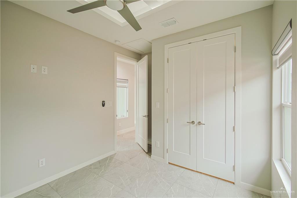 3223 Lago Superior, Edinburg, Texas image 12