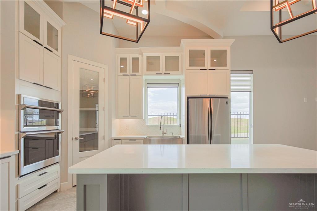3223 Lago Superior, Edinburg, Texas image 7