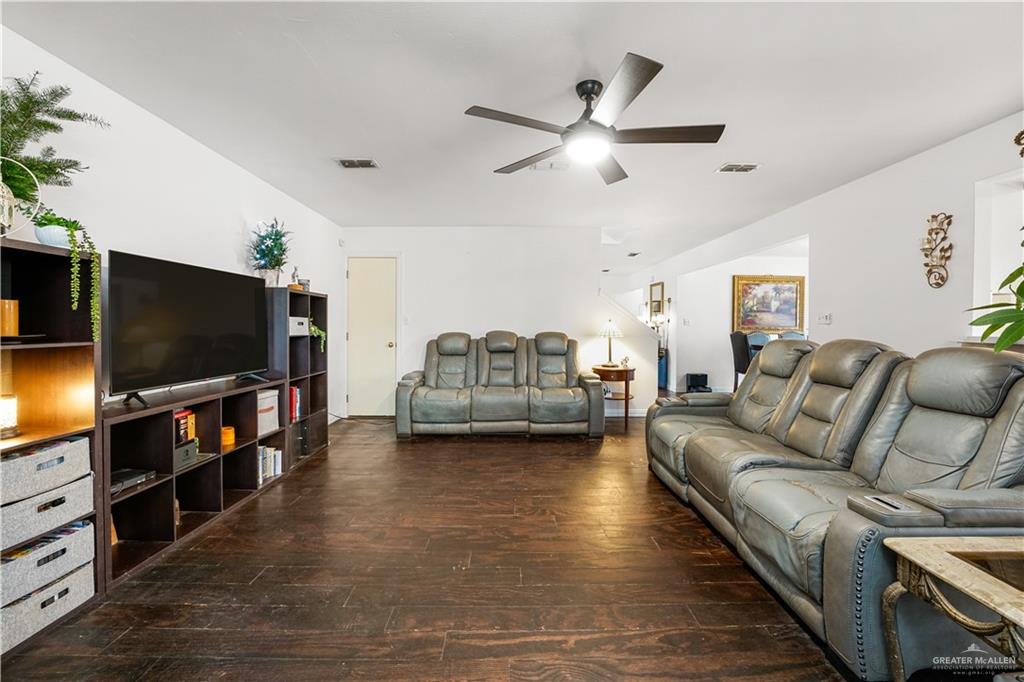 325 Roundup Circle, Edinburg, Texas image 3
