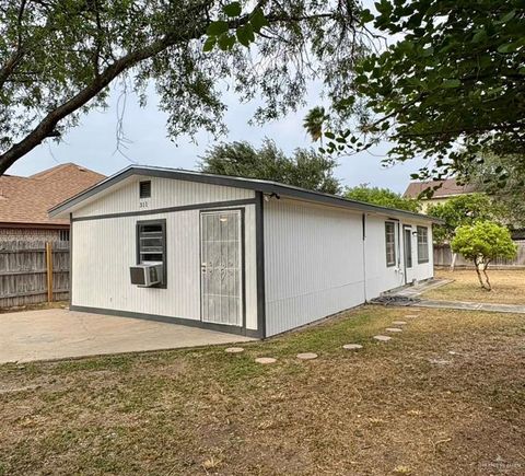 Photo of 311 S 8th Street, Hidalgo, TX 78557 (MLS # 505171)
