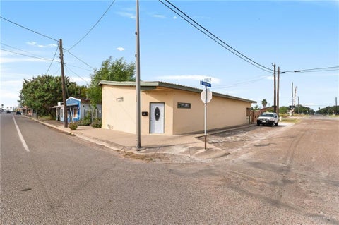 Photo of 293 N 7th Street, Raymondville, TX 78580 (MLS # 517024)