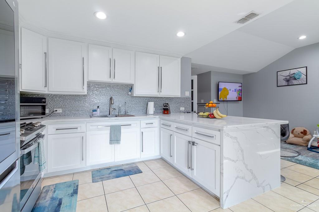 2845 Regency Drive, Brownsville, Texas image 6