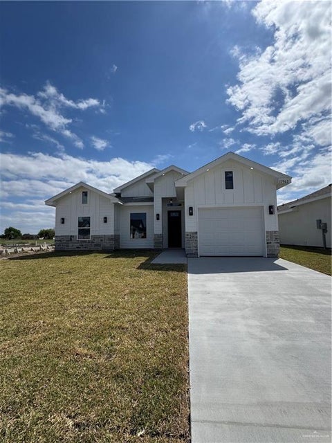 Homes For Sale - 17962 Redwood Street<br/> Combes, TX 78552