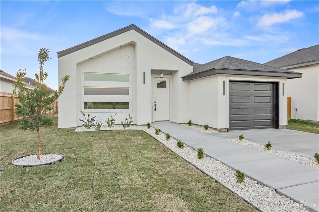 6109 N Luz Del Sol Street, Edinburg, Texas image 2