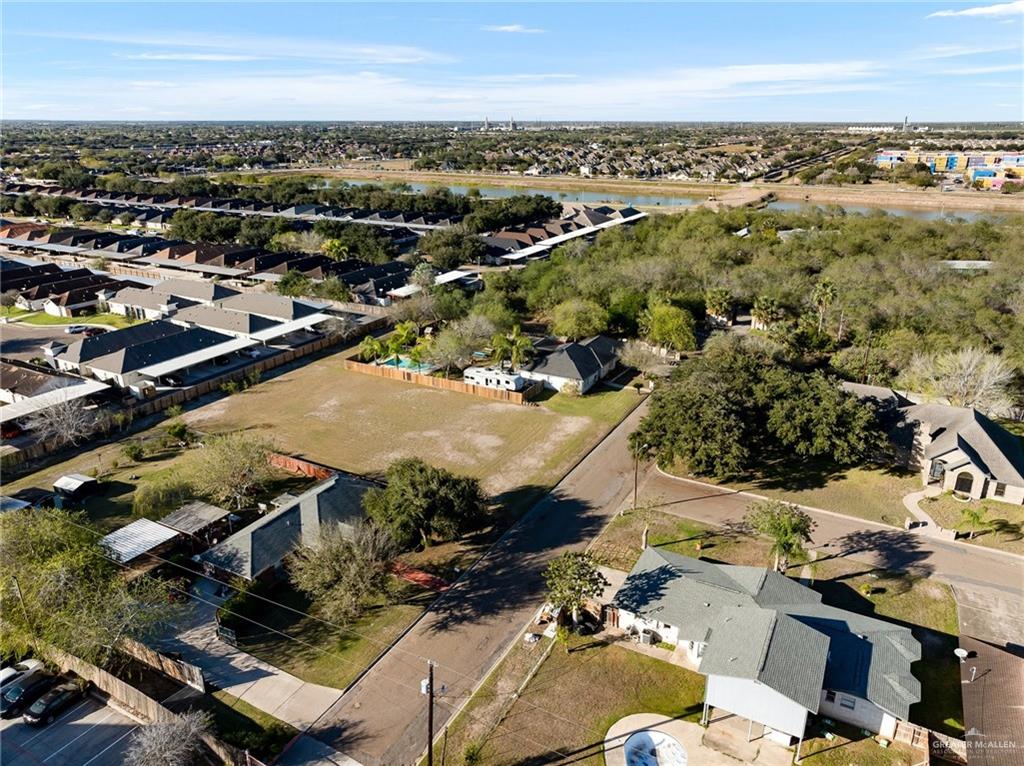 00 Montevideo Avenue, Edinburg, Texas image 8