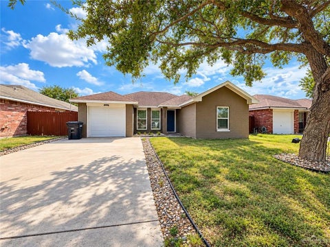 Homes For Sale - 3605 Yucca Avenue<br/> Hidalgo County, McAllen, TX 78504