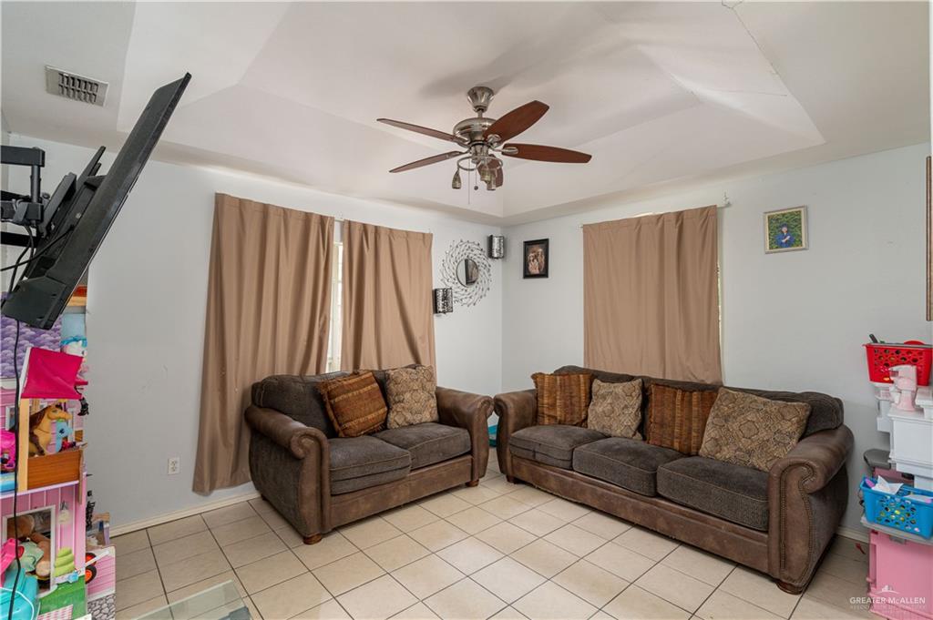 6402 S Mars Lane, Pharr, Texas image 2