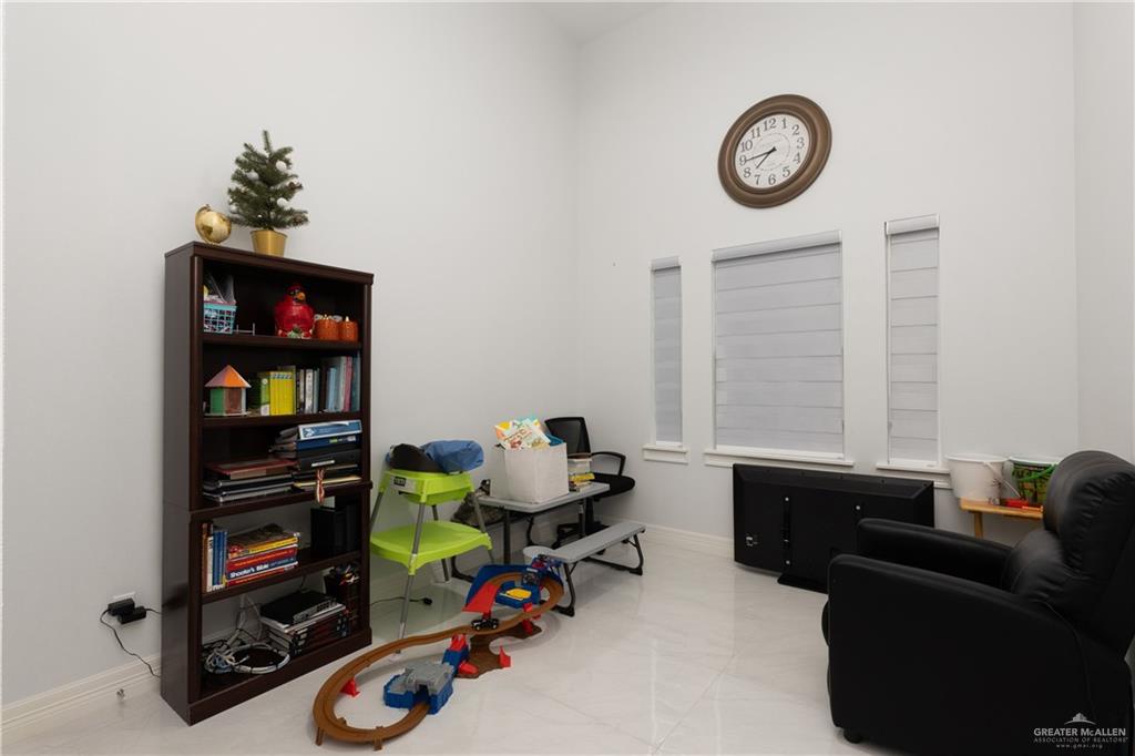 1213 N Garden Ridge Avenue, San Juan, Texas image 16