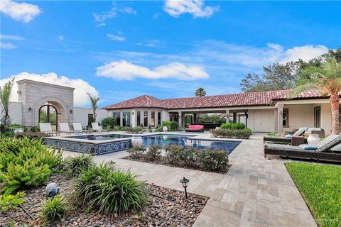 A home in Palmhurst