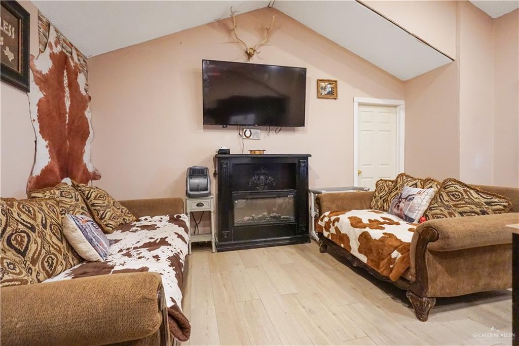 1112 San Isidro Drive, Donna, Texas image 3