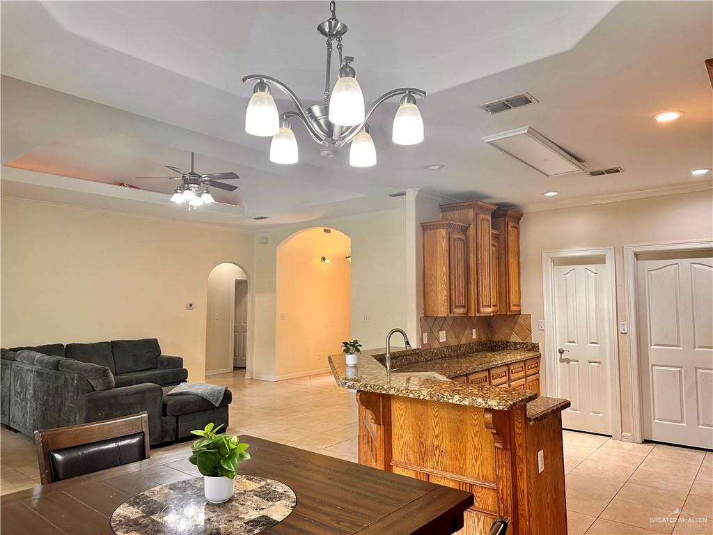 2401 S Gardenia Street, Pharr, Texas image 8
