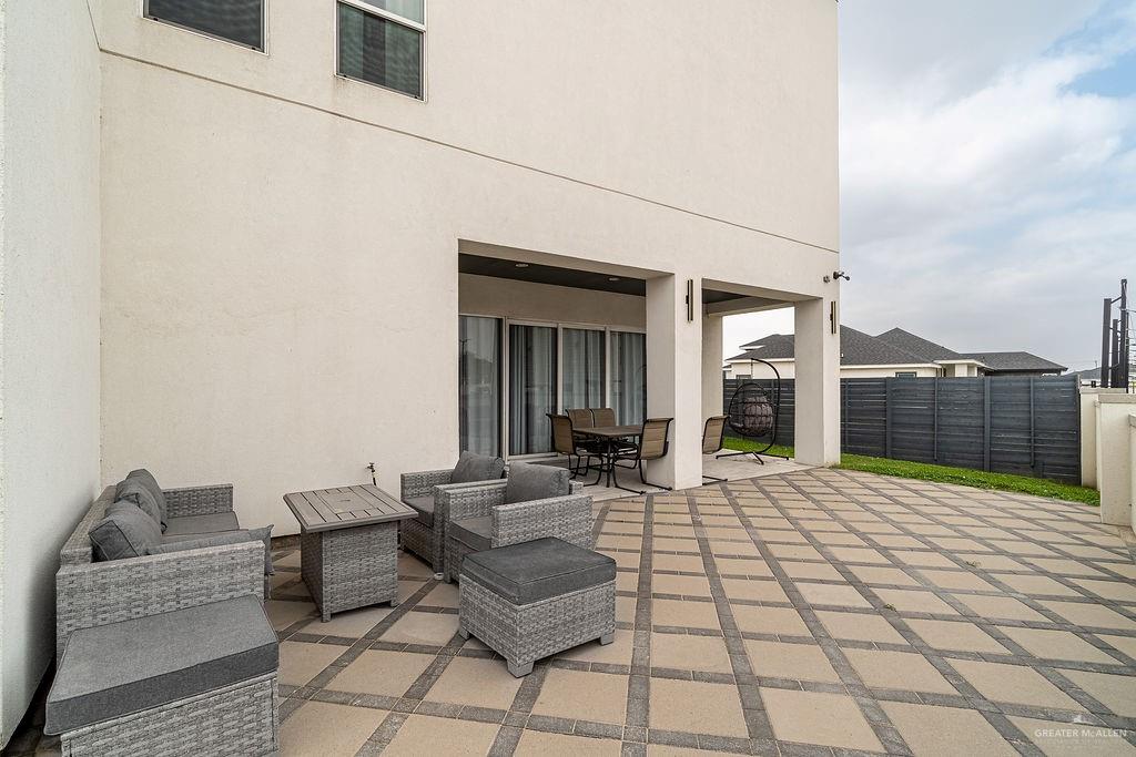 2717 E Giorgio Drive